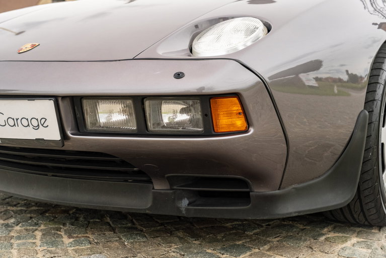 Porsche 928 S