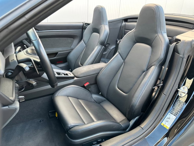 Porsche 992 Carrera GTS