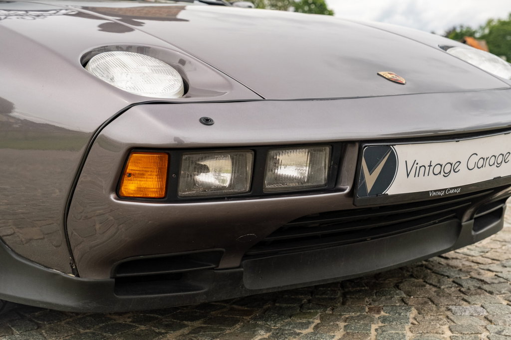 Porsche 928 S