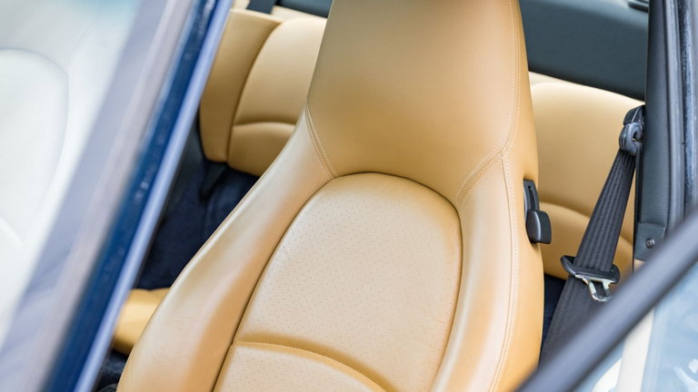 Porsche 993 Carrera 4S