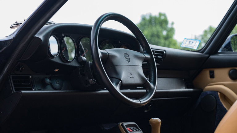 Porsche 993 Carrera 4S