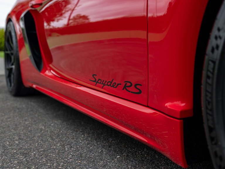 Porsche 718 Spyder RS