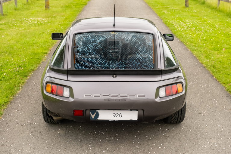 Porsche 928 S
