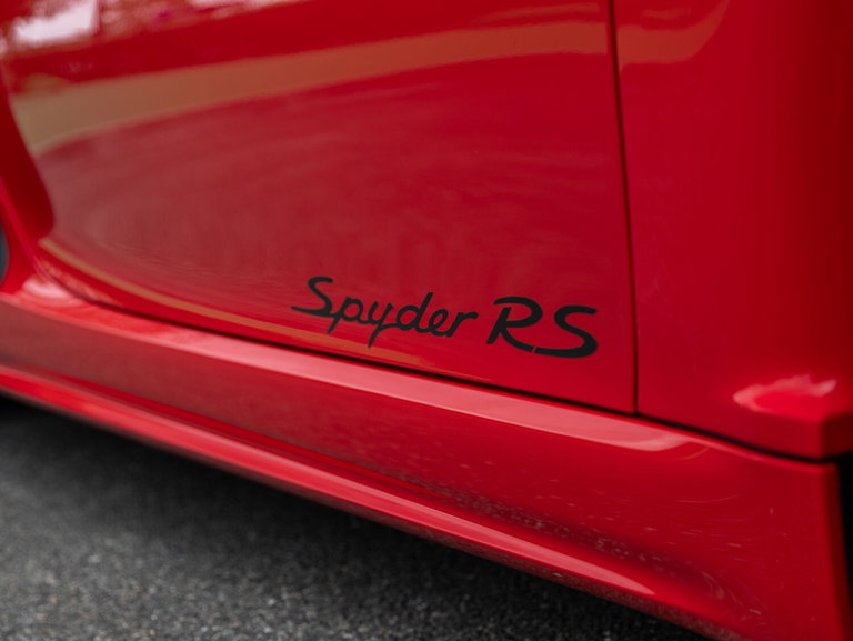 Porsche 718 Spyder RS