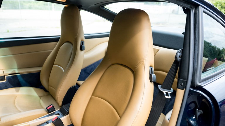 Porsche 993 Carrera 4S