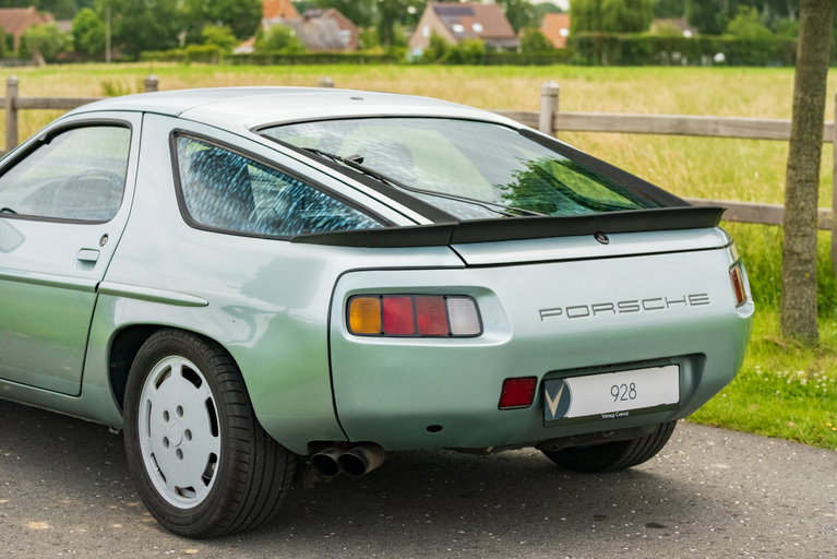 Porsche 928 S