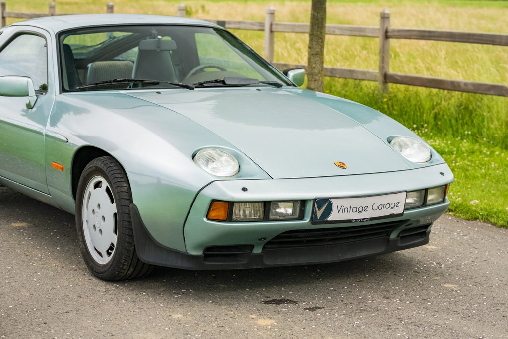 Porsche 928 S