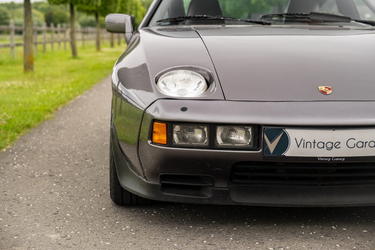 Porsche 928 S