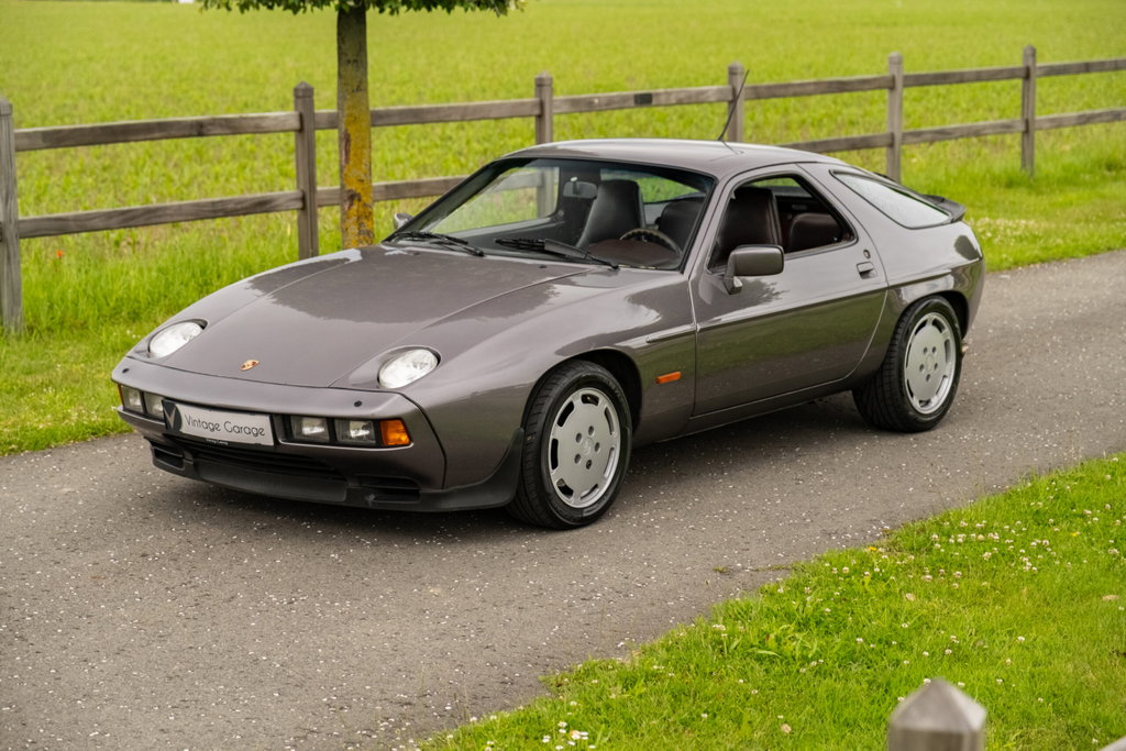 Porsche 928 S