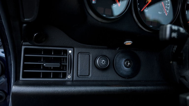 Porsche 993 Carrera 4S