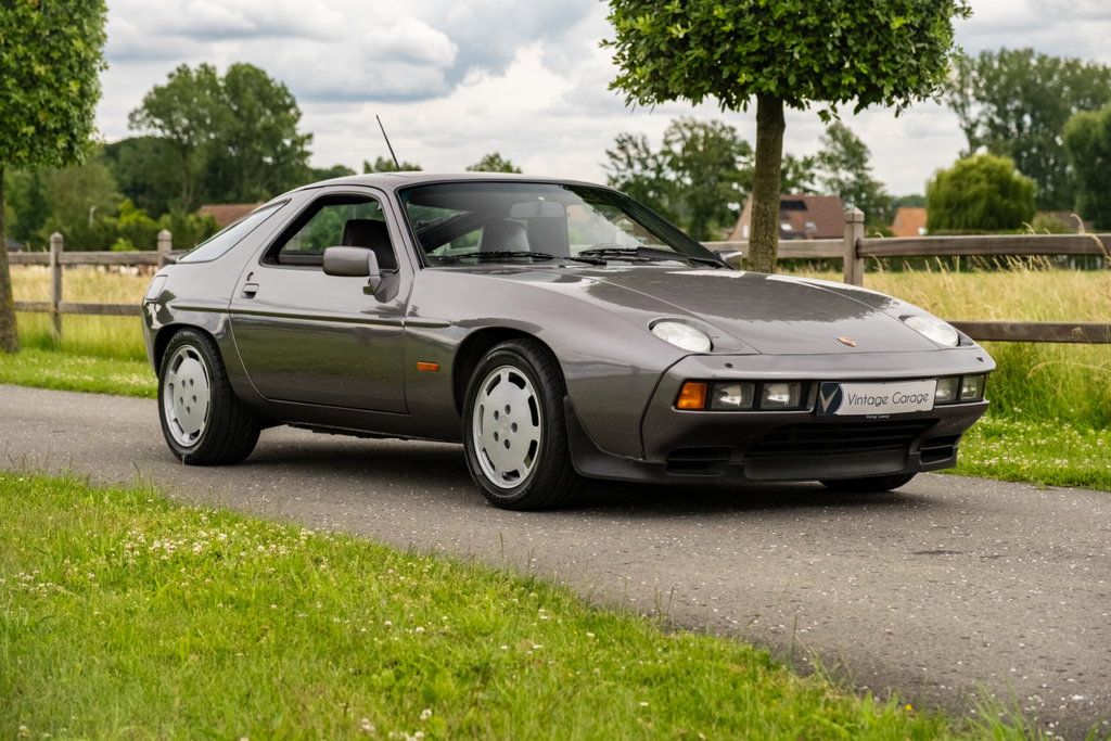 Porsche 928 S