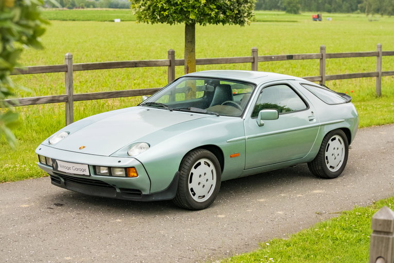 Porsche 928 S