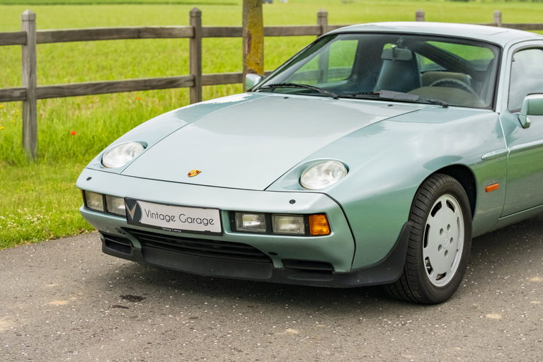 Porsche 928 S