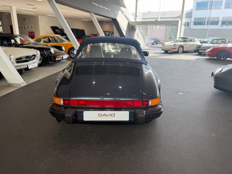 Porsche 911 Carrera 3.2