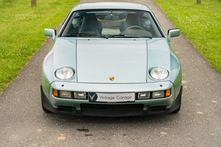 Porsche 928 S