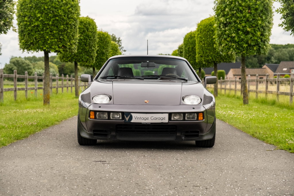 Porsche 928 S