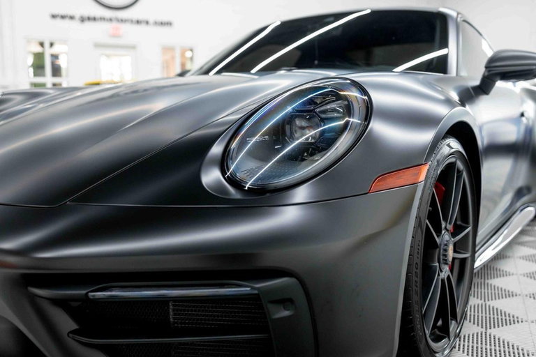 Porsche 992 Carrera GTS