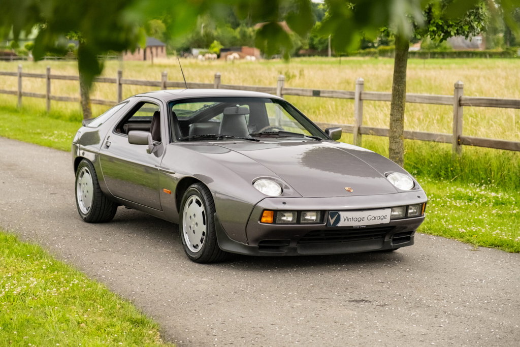 Porsche 928 S