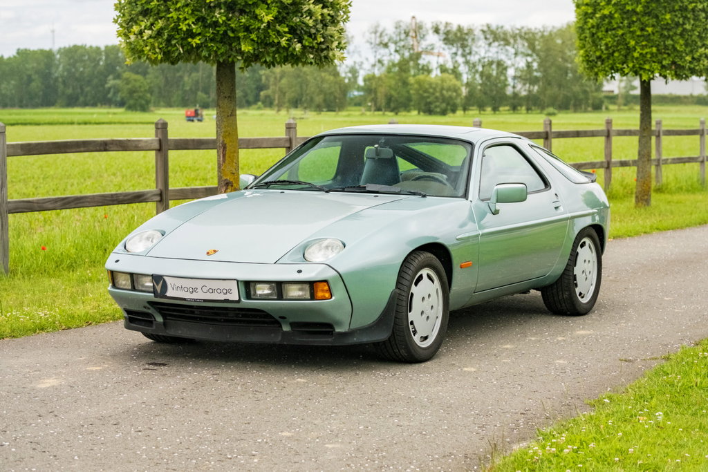 Porsche 928 S