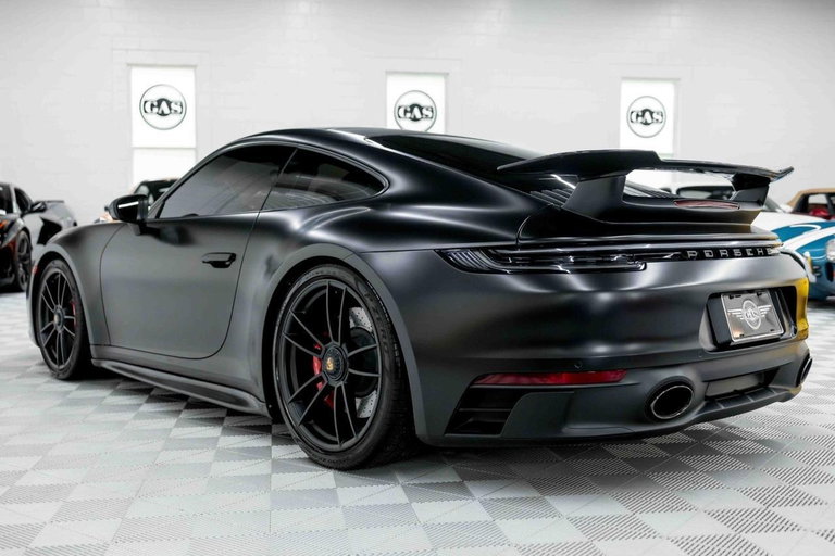 Porsche 992 Carrera GTS
