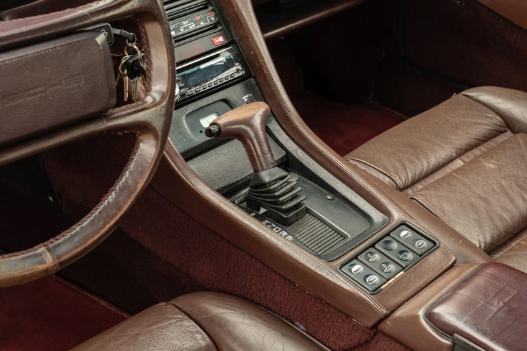 Porsche 928 S