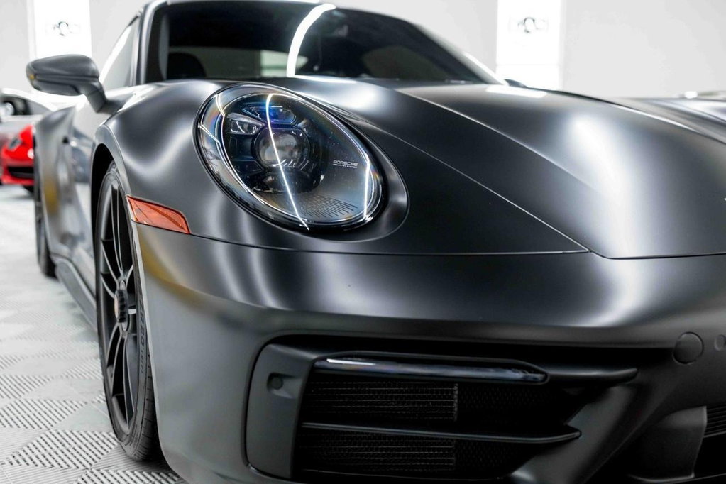 Porsche 992 Carrera GTS