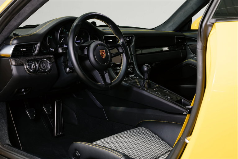 Porsche 911 R