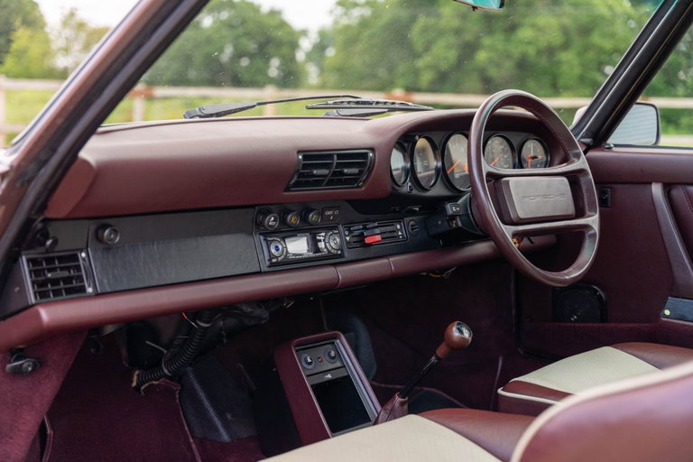 Porsche 911 Carrera 3.2