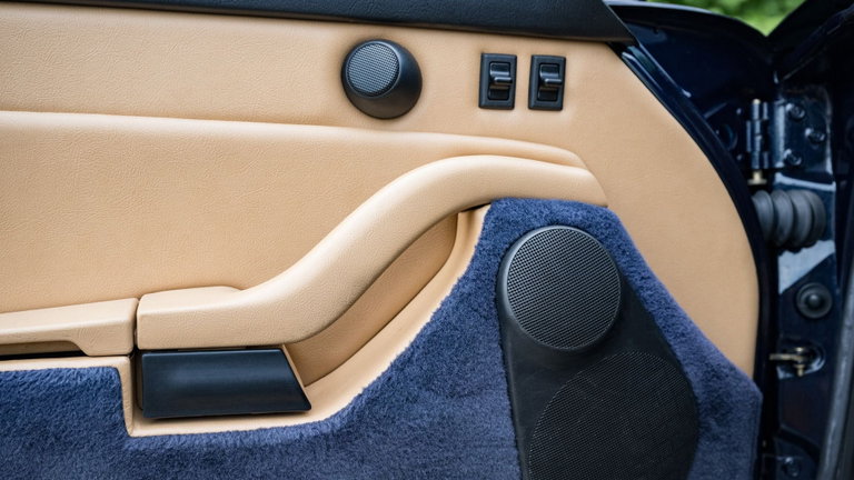 Porsche 993 Carrera 4S