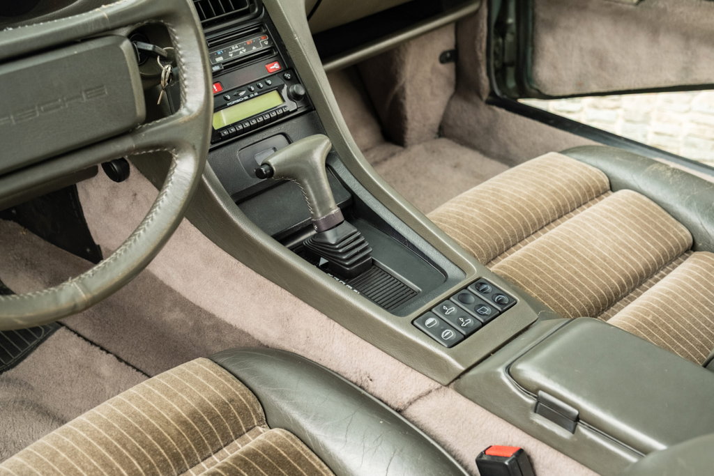 Porsche 928 S