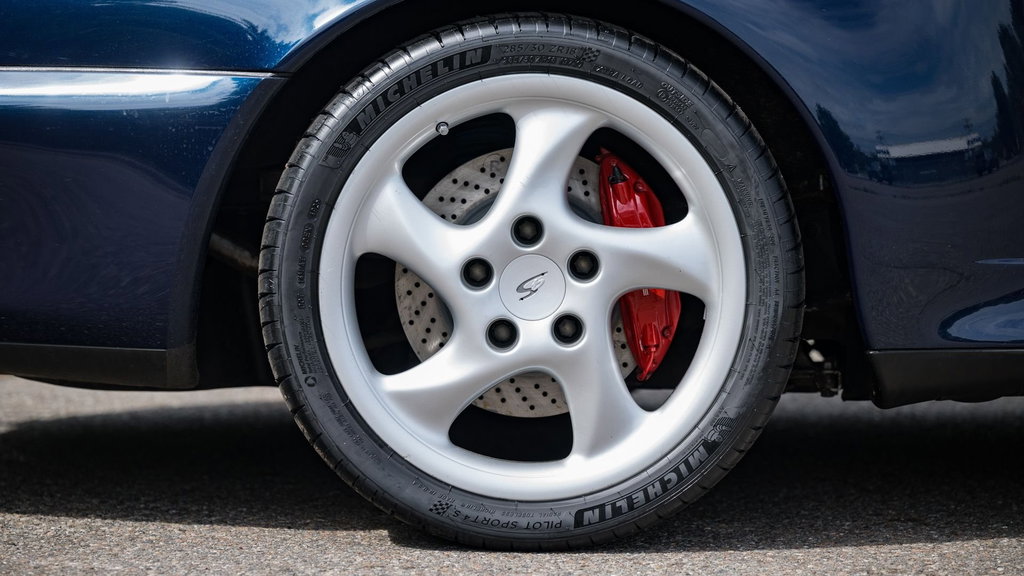 Porsche 993 Carrera 4S