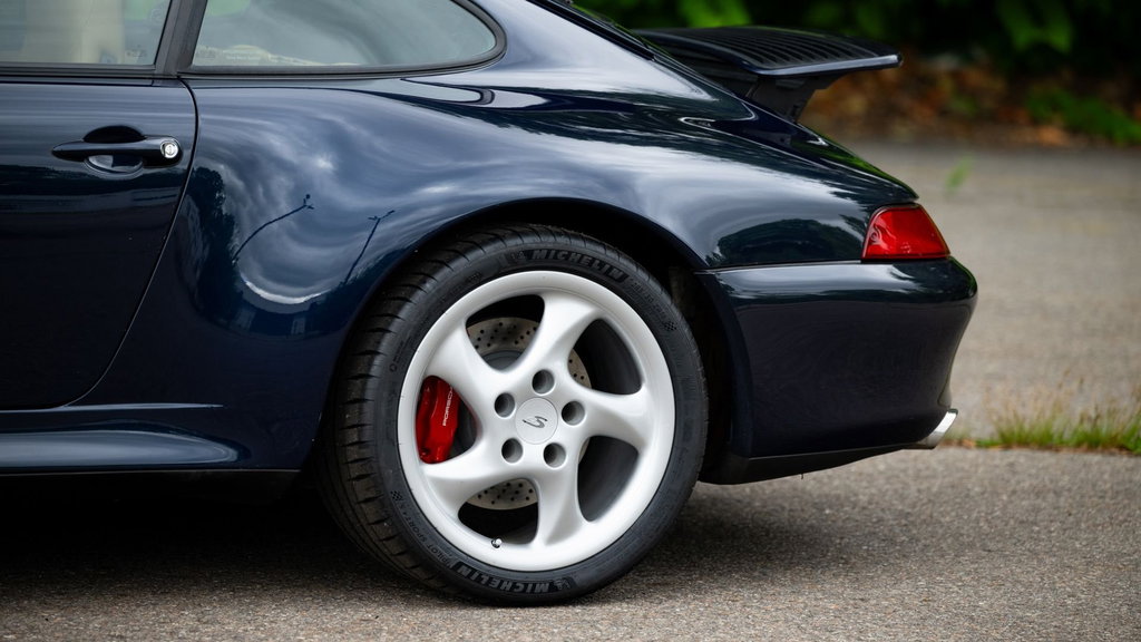 Porsche 993 Carrera 4S