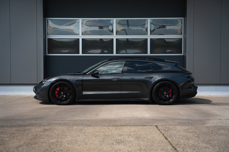 Porsche Taycan GTS Sport Turismo