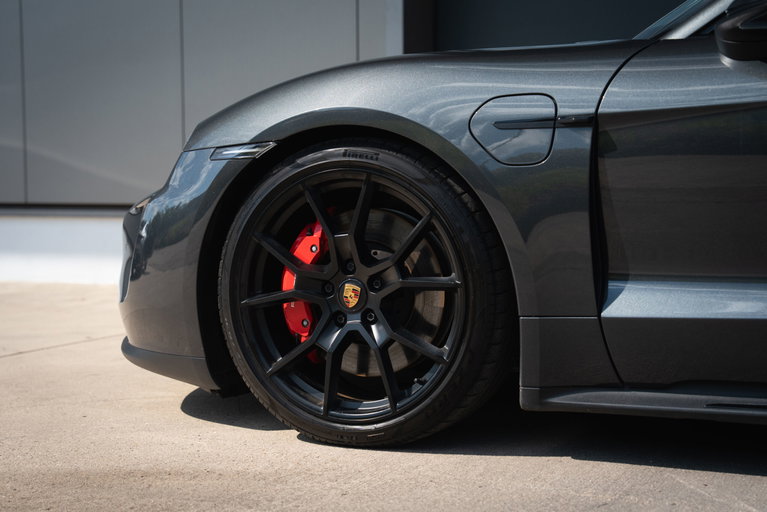 Porsche Taycan GTS Sport Turismo