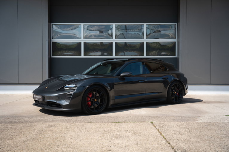 Porsche Taycan GTS Sport Turismo