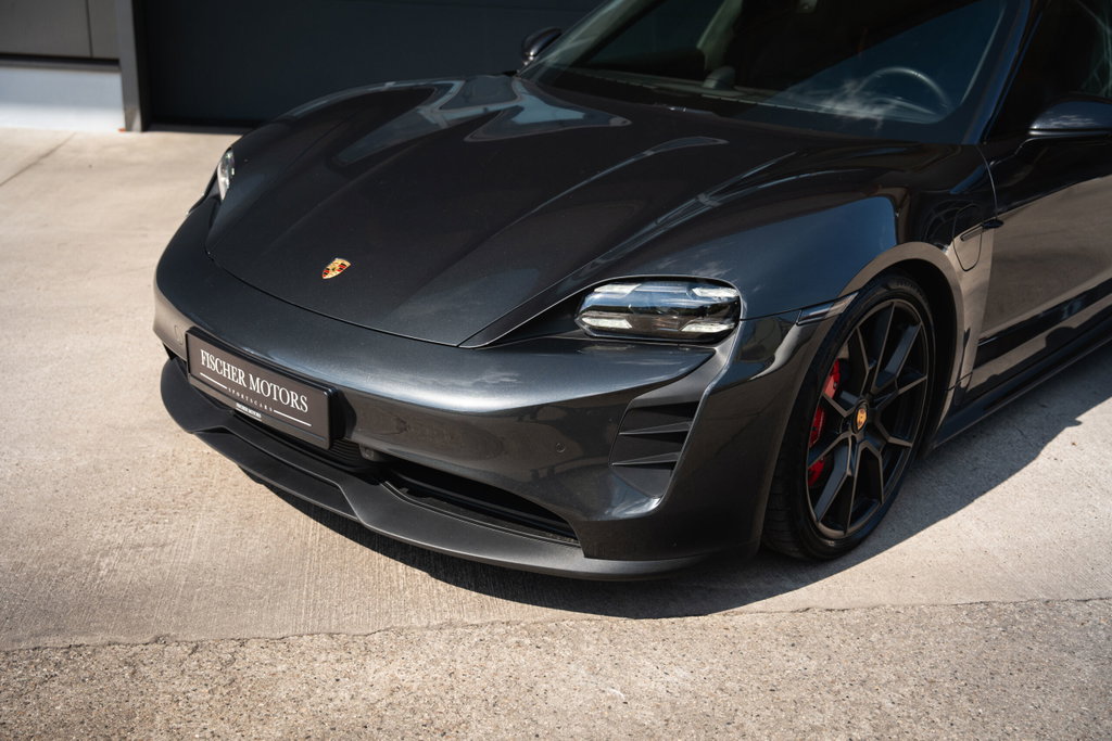 Porsche Taycan GTS Sport Turismo