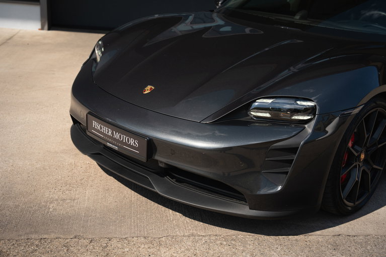 Porsche Taycan GTS Sport Turismo