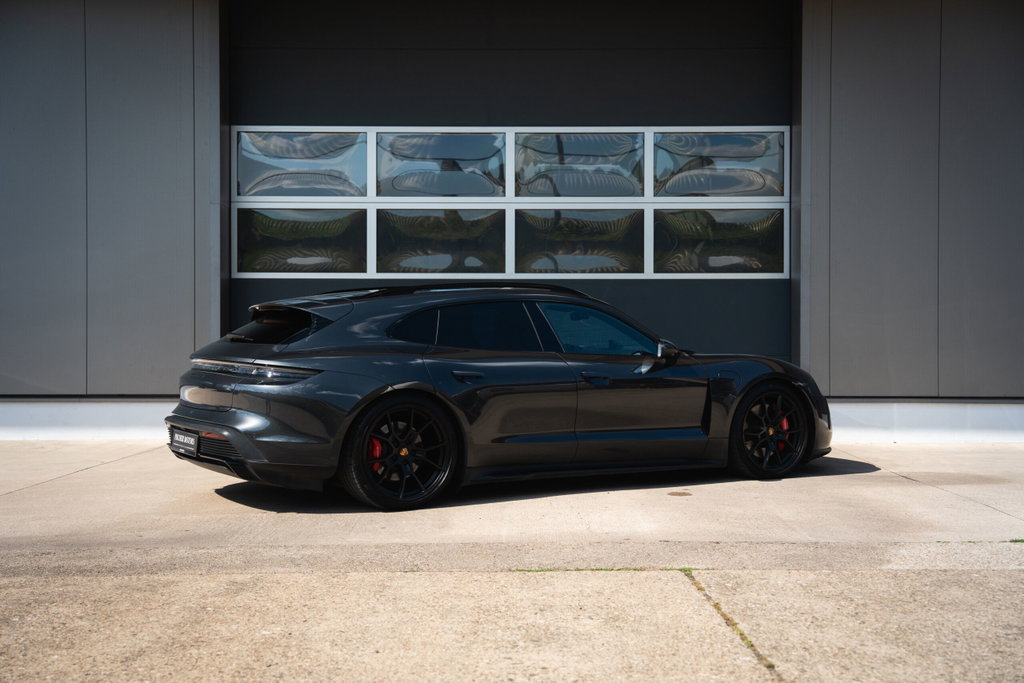 Porsche Taycan GTS Sport Turismo