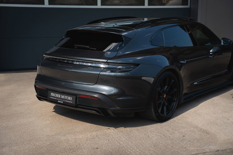 Porsche Taycan GTS Sport Turismo