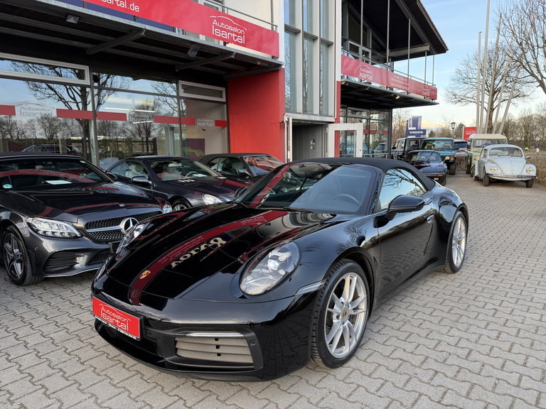 Porsche 992 Carrera 4