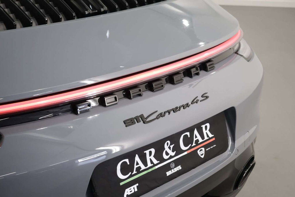 Porsche 992 Carrera 4S