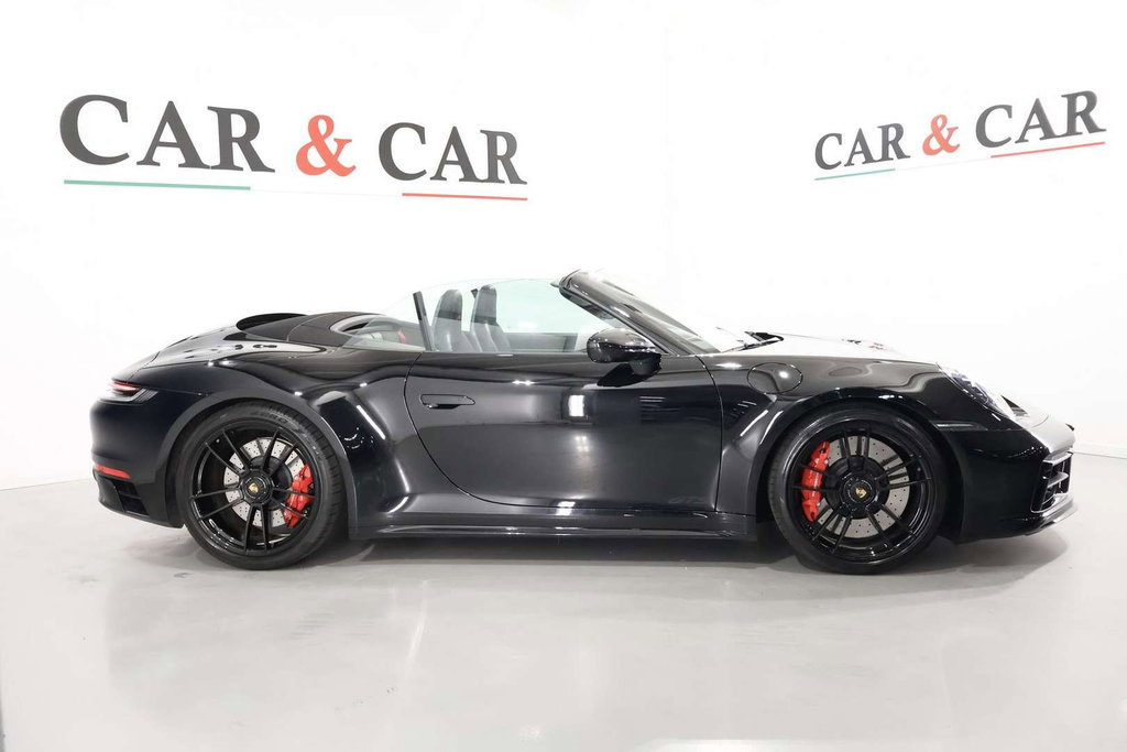 Porsche 992 Carrera GTS