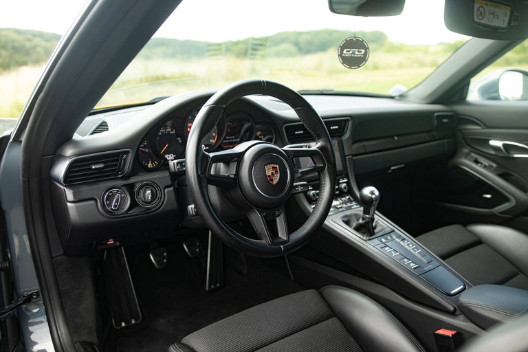 Porsche 991.2 GT3 Touring