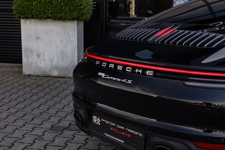 Porsche 992 Carrera 4S