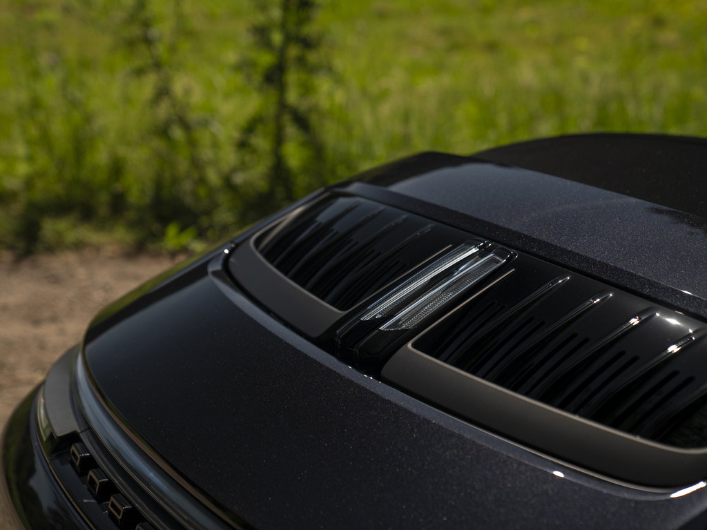 Porsche 992 Carrera