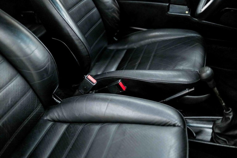 Porsche 911 Carrera 3.2 (US)