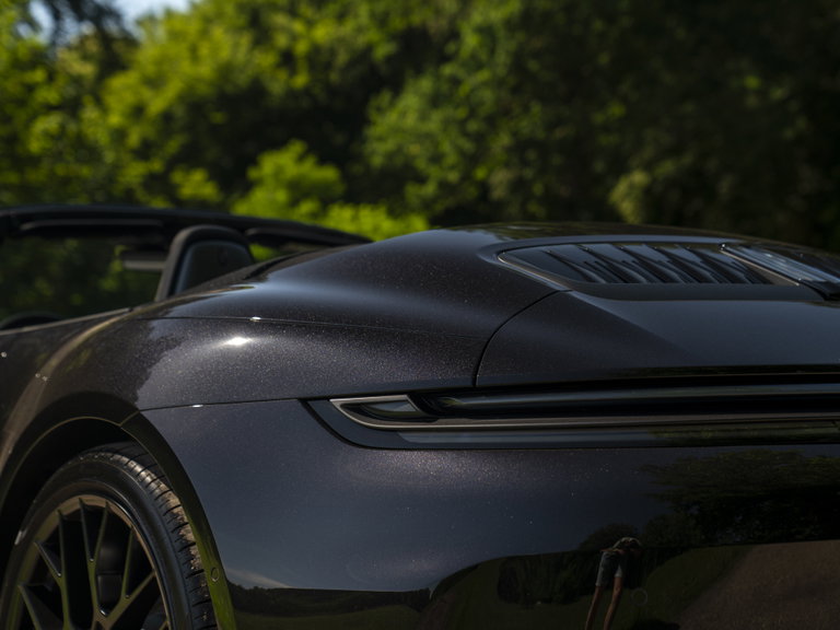 Porsche 992 Carrera