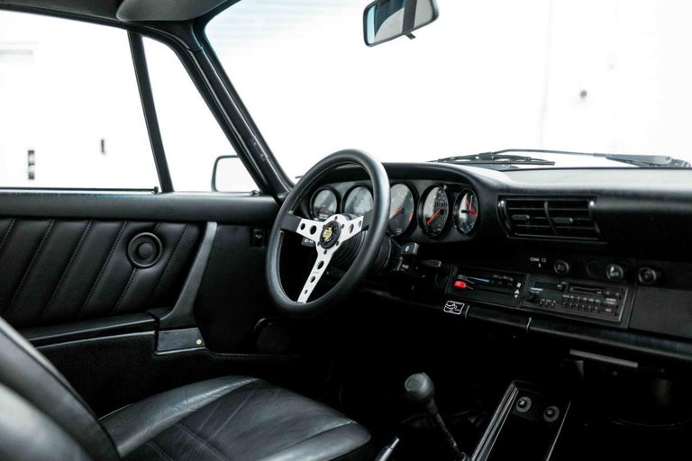 Porsche 911 Carrera 3.2 (US)