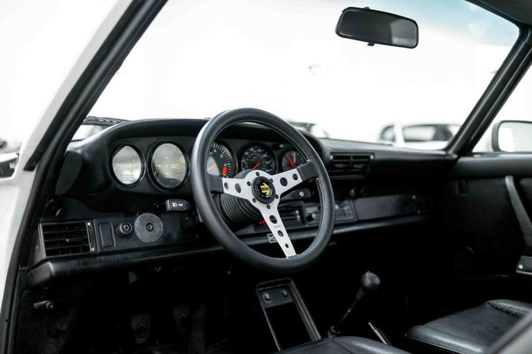 Porsche 911 Carrera 3.2 (US)