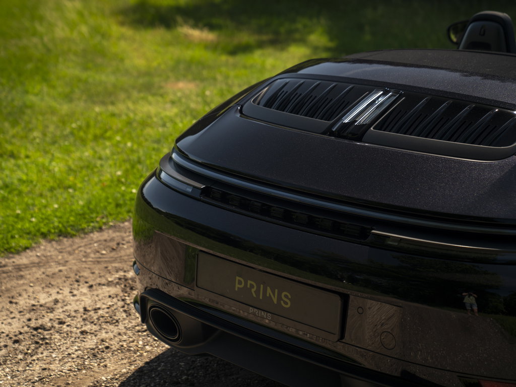 Porsche 992 Carrera